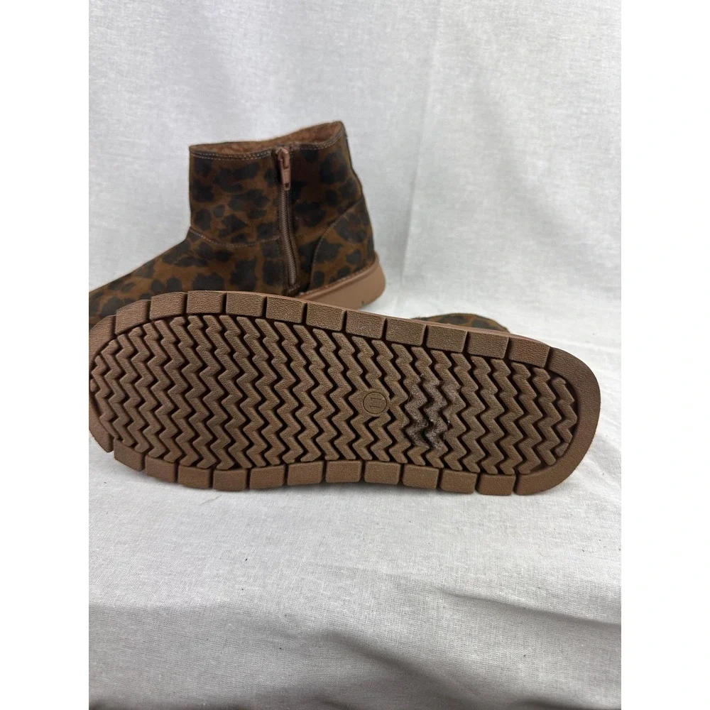 Universal Thread Leopard Print Faux Fur Lined Ankle Boots Brown Size 11 Lug Sole